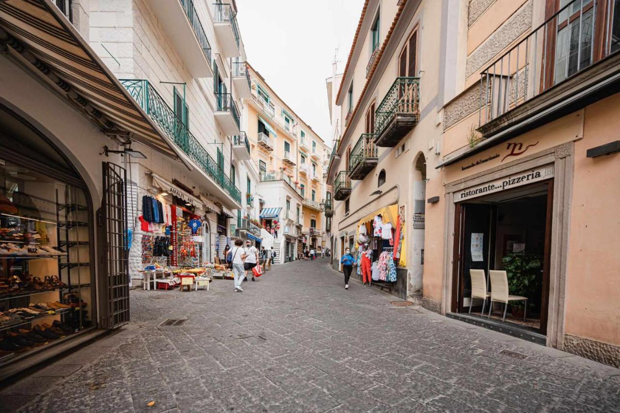 Appartement White Amalfi Centro Storico By Italianhost Extérieur photo